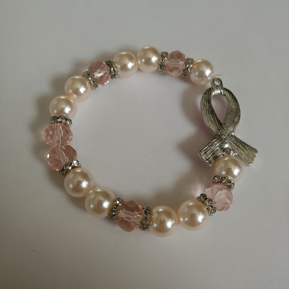 🆕Breast Cancer Bracelet Pearls & Pink Facet Cut Acrylic Beads with Rhinestones - Picture 4 of 12